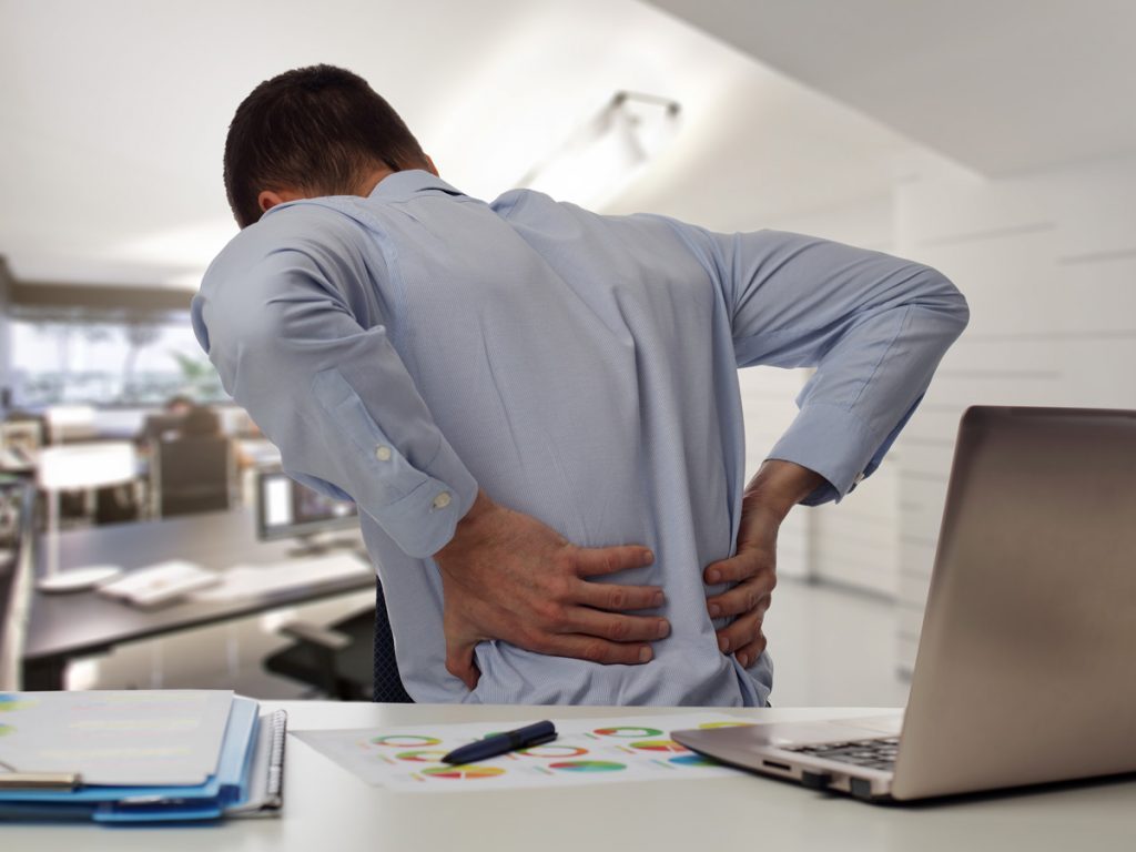 Signs Your Upper Back Pain Is Serious | Best Health Canada